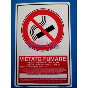 CARTELLO IN PLASTICA CM.30X20 VIETATO FUMARE CON LEGGE